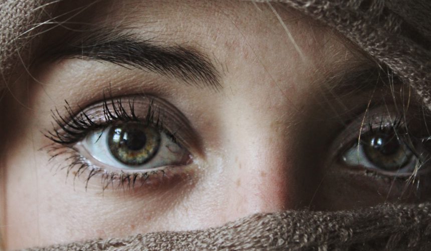 EFFECT OF LUTEIN AND ZEAXANTHIN ON AGE RELATED MACULAR DEGENERATION (AMD): By Dr. Venket Rao, PhD, Professor Emeritus EFFECT OF LUTEIN AND ZEAXANTHIN ON AGE RELATED MACULAR DEGENERATION (AMD): By Dr. Venket Rao, PhD, Professor Emeritus